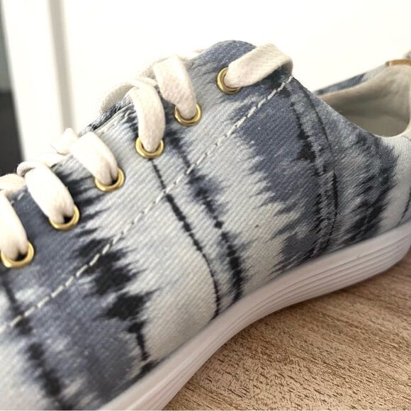 Cole Haan Grand Crosscourt Lace Uo Low Top Sneakers in Blue and White Size 7.5 - Picture 6 of 6